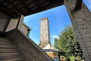 Agriturismo Le Due Torri Torre Quadrano Spello Ngoại thất bức ảnh