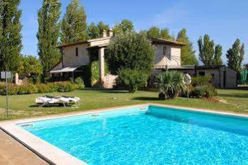 Agriturismo Le Due Torri Torre Quadrano Spello Ngoại thất bức ảnh