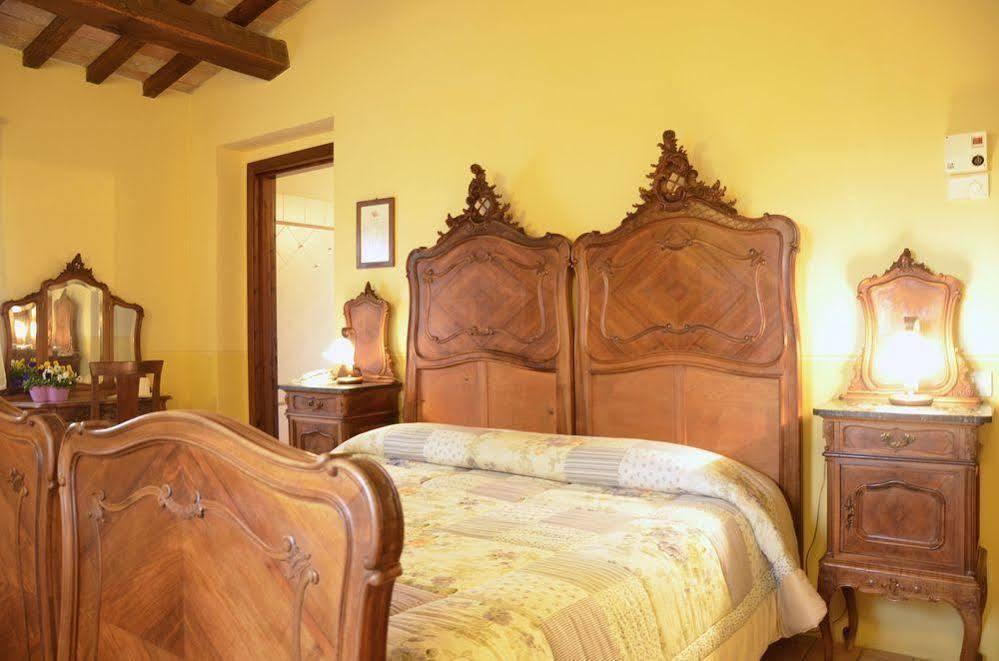 Agriturismo Le Due Torri Torre Quadrano Spello Ngoại thất bức ảnh